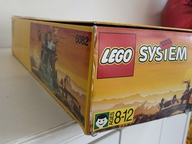 LEGO CASTLE 6082 Fire Breathing Fortress w/ Box Instructions Poster Complete