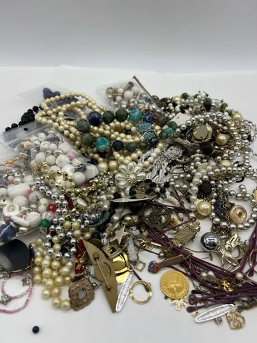 3lb Jewelry Lot Of Costume Vintage And Now Necklaces Bracelets Earrings Crafts