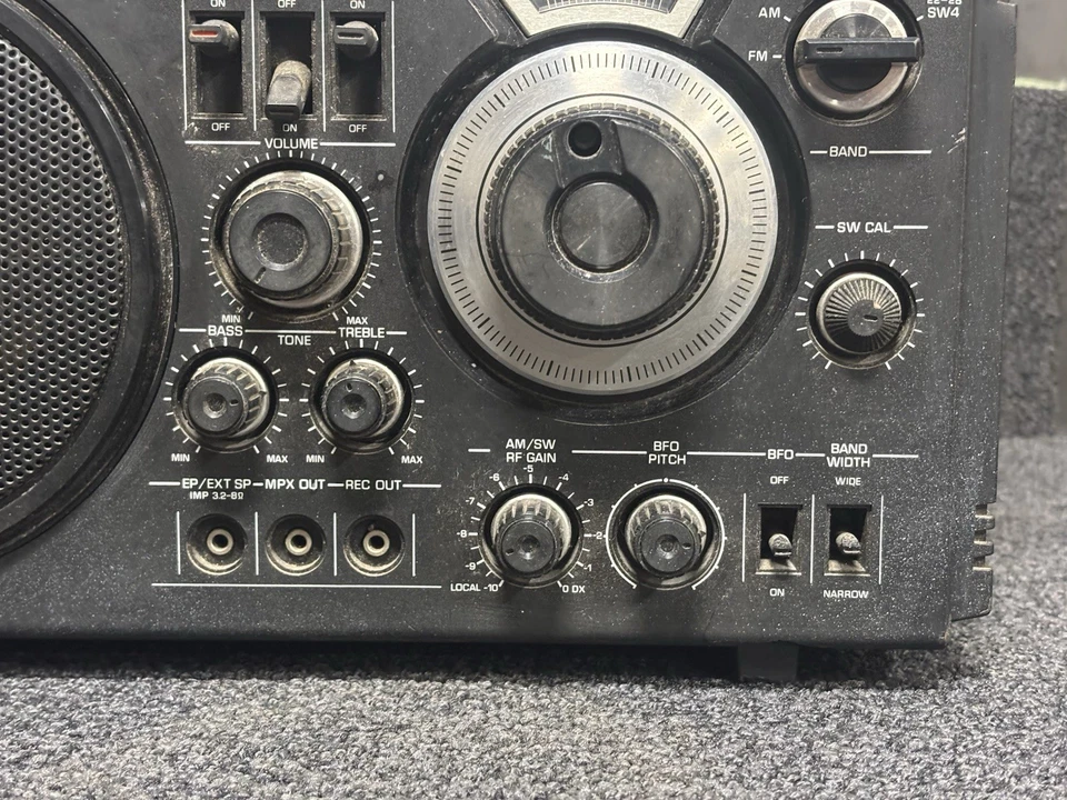 Receptor de onda corta vintage Panasonic 6 bandas FM/AM/SW1-4 RF-2600 probado. Foto 4 de 4