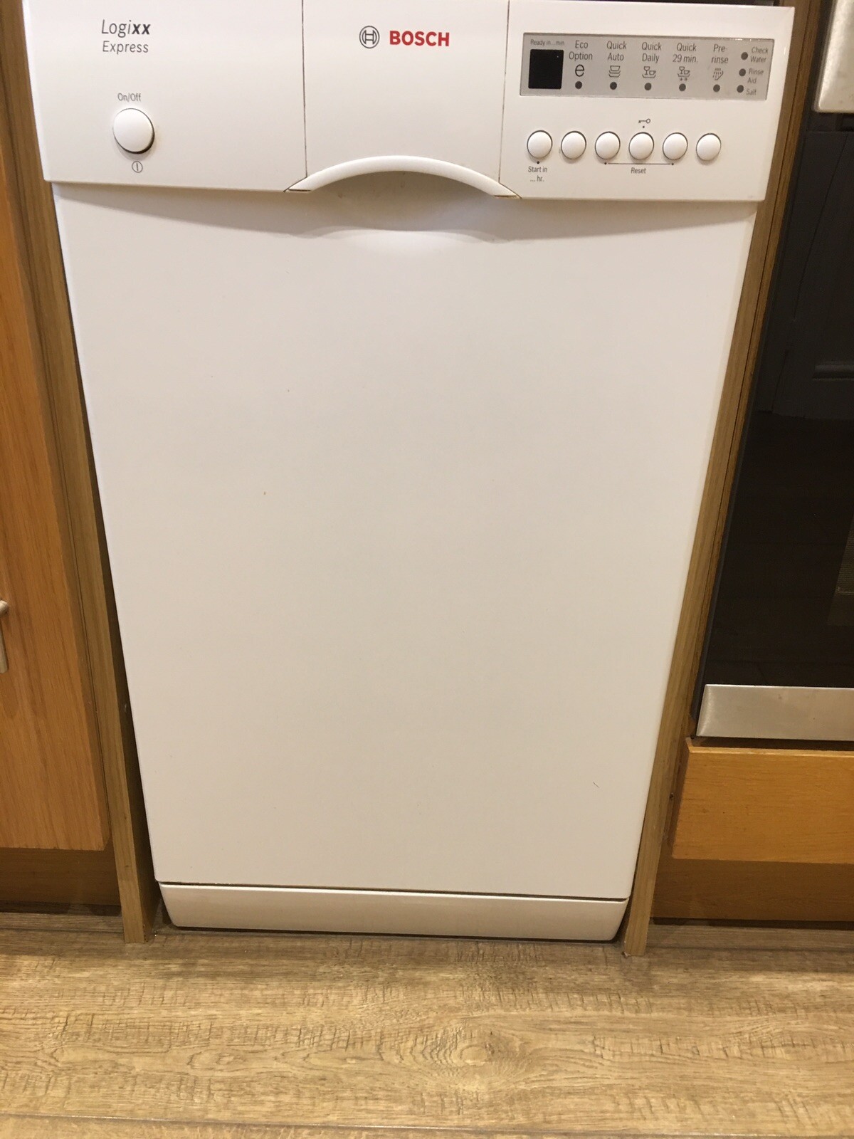 Bosch Logixx Express Free Standing Slimline Dishwasher In White eBay