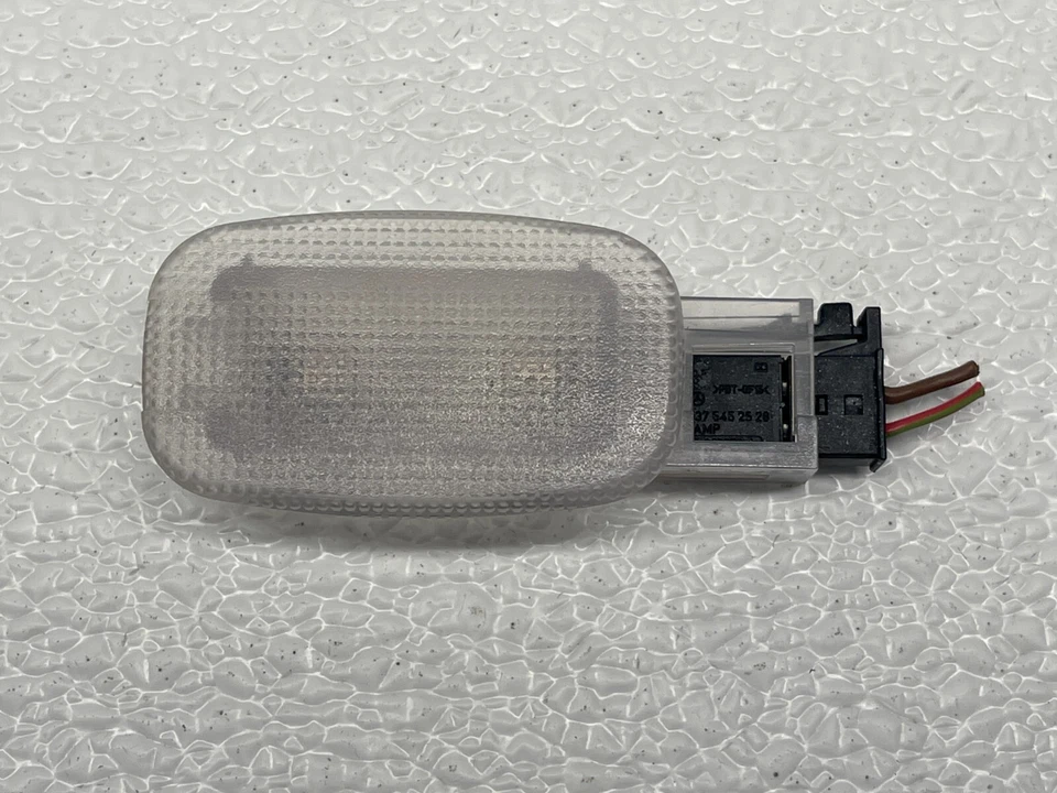 2003-2006 Mercedes-Benz E 500 painel de instrumentos joelho inferior lâmpada luz de cortesia - Imagem 2 de 4