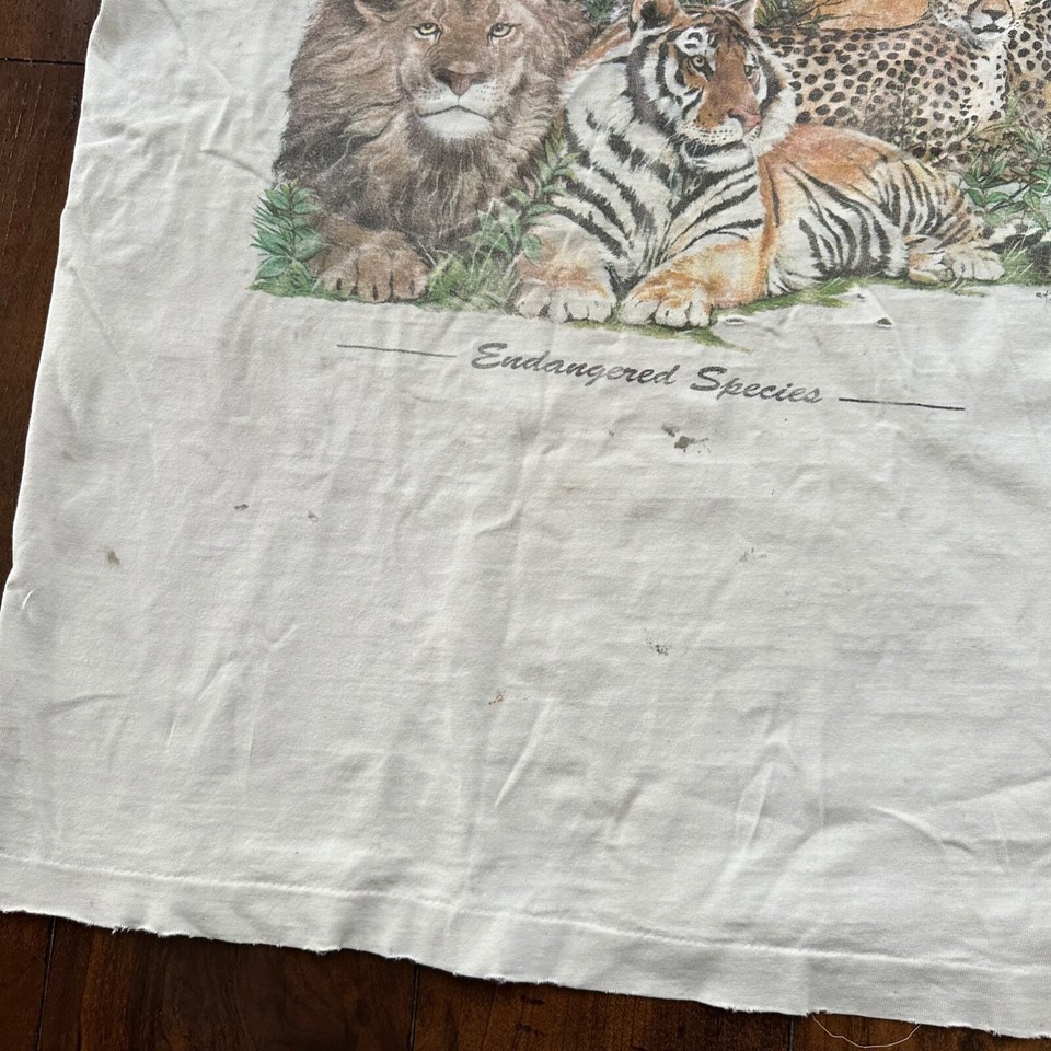 Lions Animals Vintage T Shirt Endangered Cats Rare Thrashed Ripped Rap