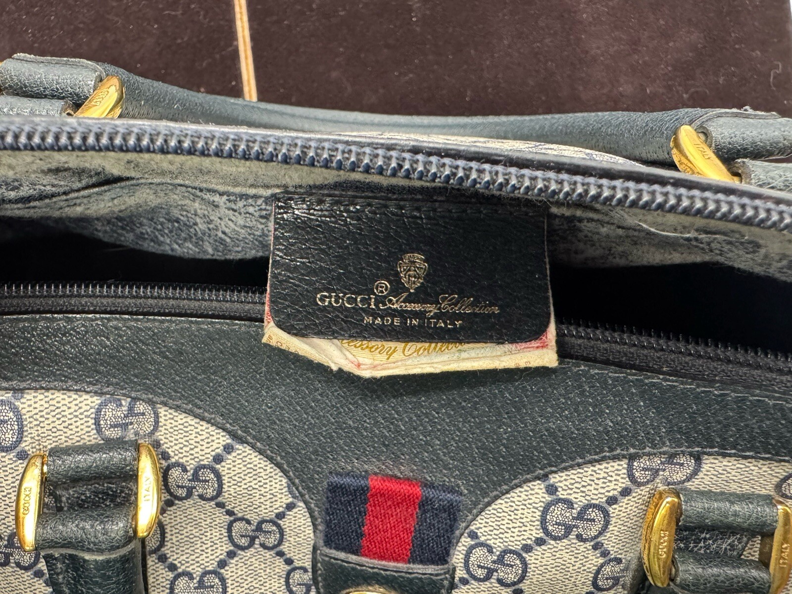 AUTHENTIC GUCCI HANDBAG, ACCESSORY COLLECTION, IN… - image 10