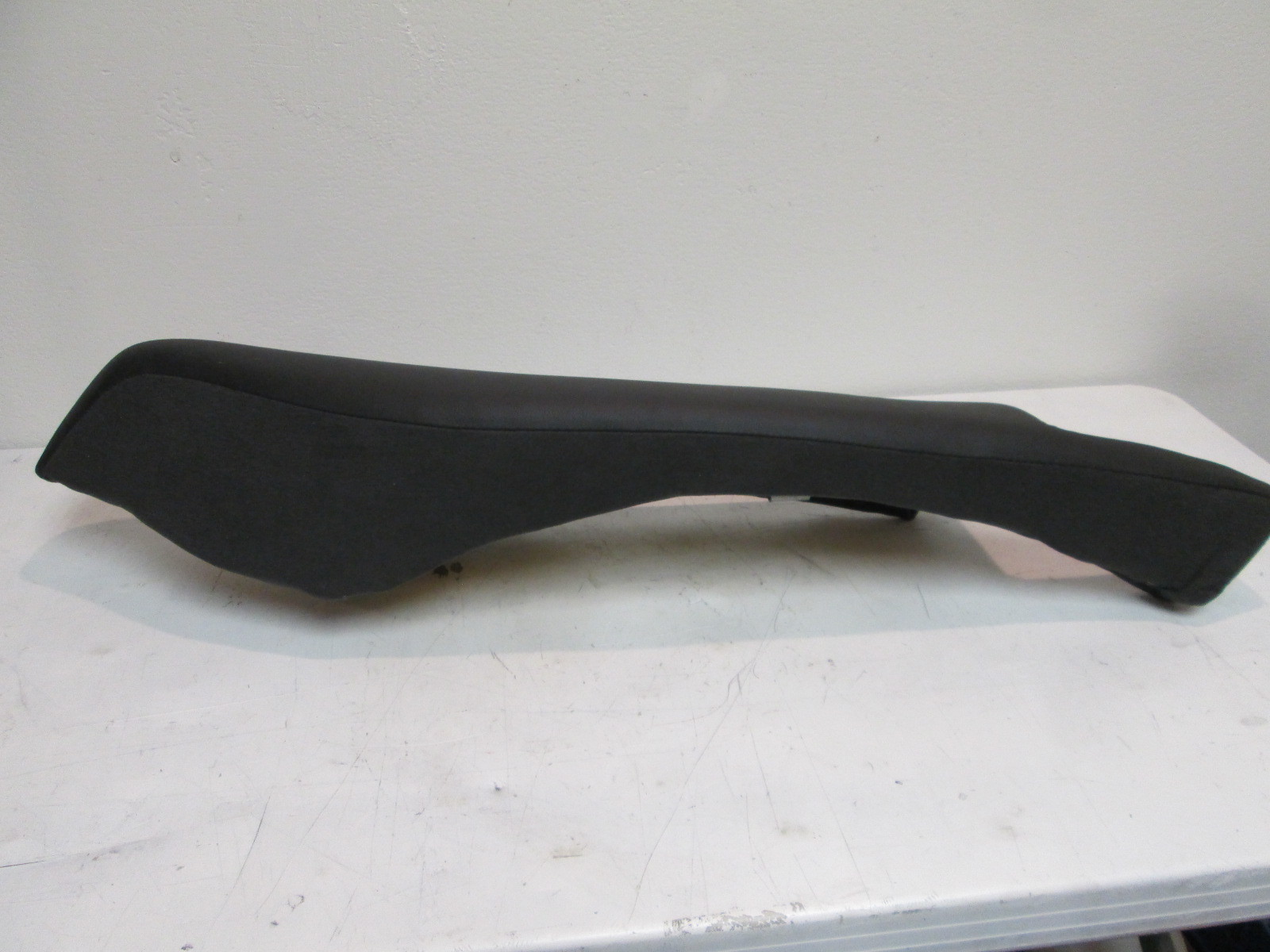 Maserati Quattroporte 05-08- Rear RH Arm Rest / Door Panel - Black