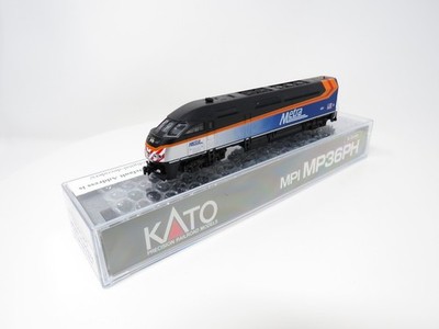 Kato N 176-6124-S Chicago Metra MP36PH Diesel Locomotive DCC Sound ESU LokSound