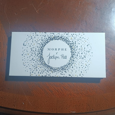 Morphe x Jaclyn Hill Ring The Alarm Eyeshadow Palette Matte Shimmer Glitter
