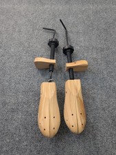 Wooden Shoe Stretchers Mens Size 7-10 Beige Adjustable Pair Metal Hooks