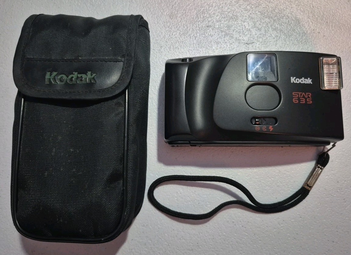 Kodak Star 635 DX Programmed Auto Wind 35MM Camera With Carrying