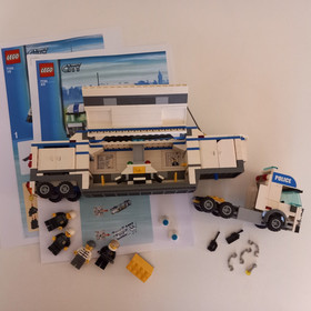 LEGO CITY 7743 POLICE COMMAND CENTER BARRACKS PRISON TRUCK MINIFIG LEGOLAND