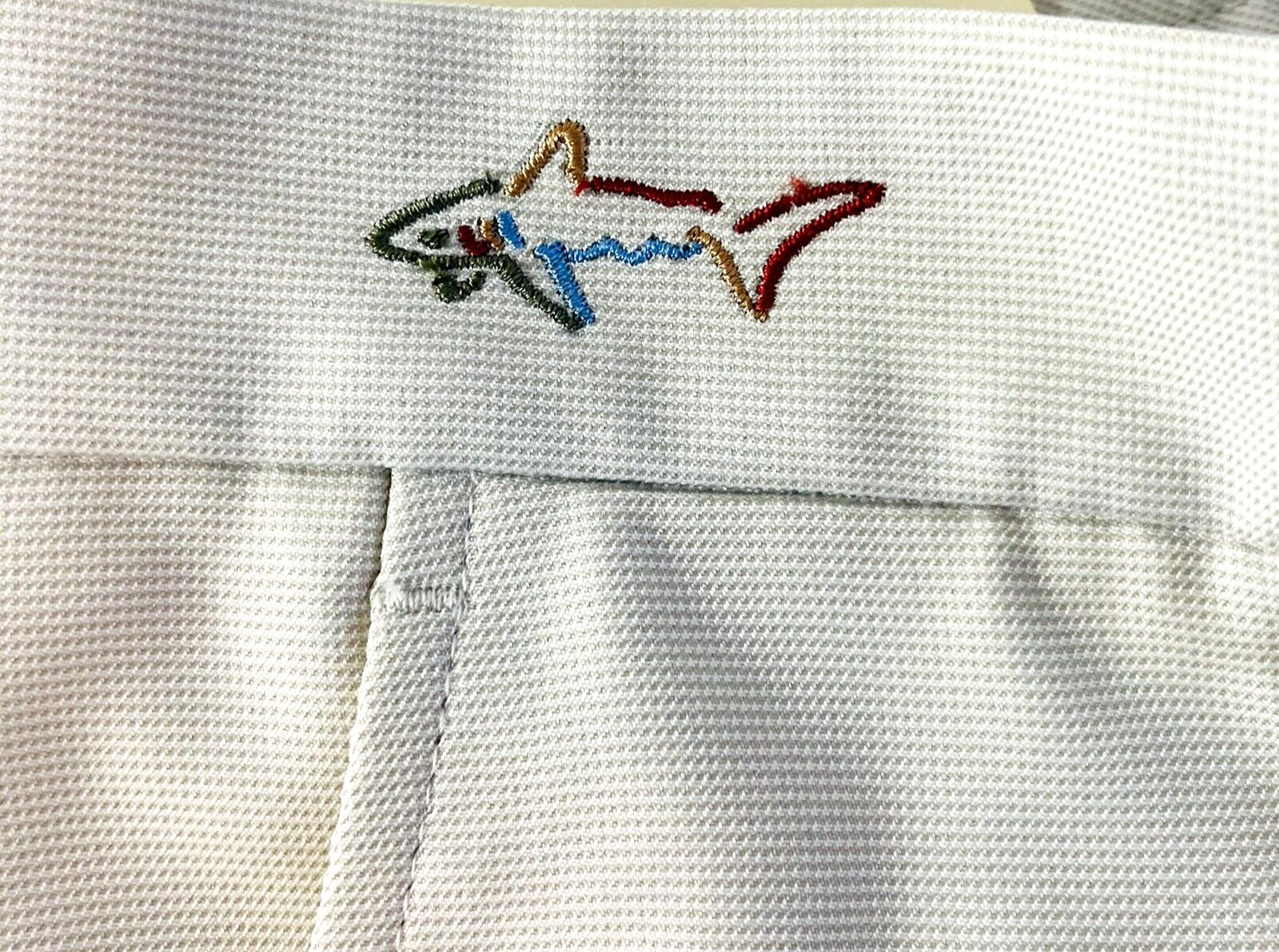 Greg Norman Golf Shorts Men 30 Sand SNT Single pleat Check logo Pro Fit NWT $59