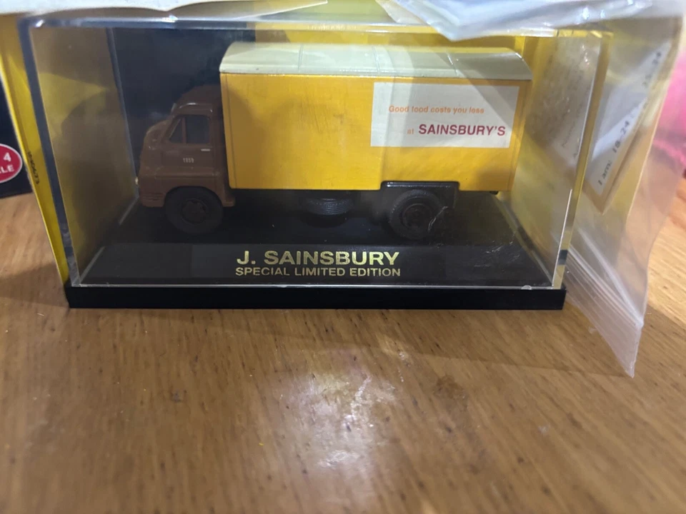 Lledo Vanguards Bedofrd S type Van - Sainsburys Limited Edition 2667 of 3000 - Image 3 of 4