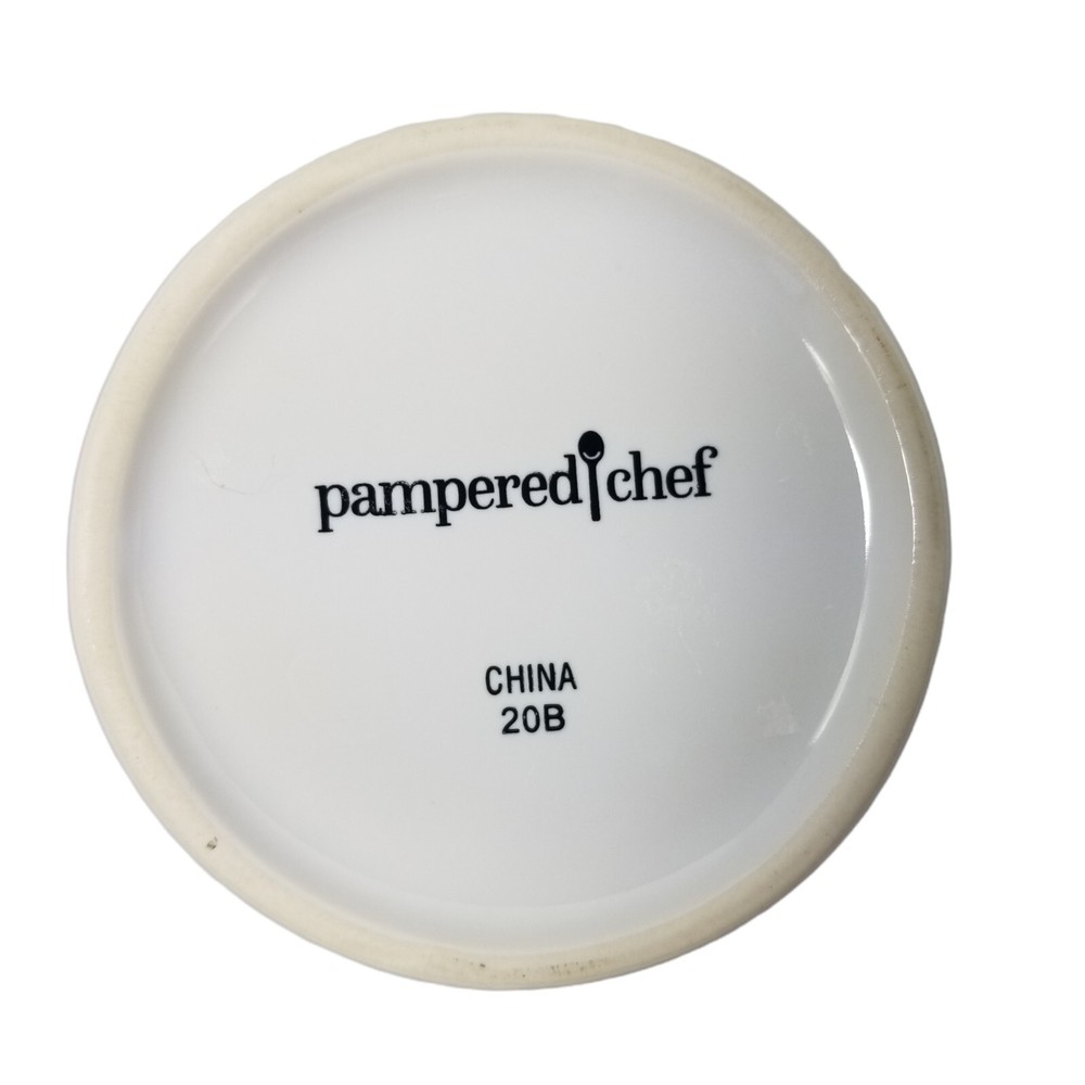 Pampered Chef Ceramic Egg Cooker #1529 NO LID Silicone sleeve replacement clean Pampered Chef Ceramic Egg Cooker #1529 NO LID Silicone sleeve replacement clean