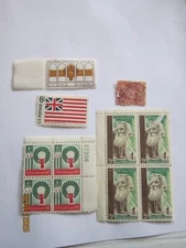 Lot#27 United States and 1 Republique of Francaise Postage Stamps