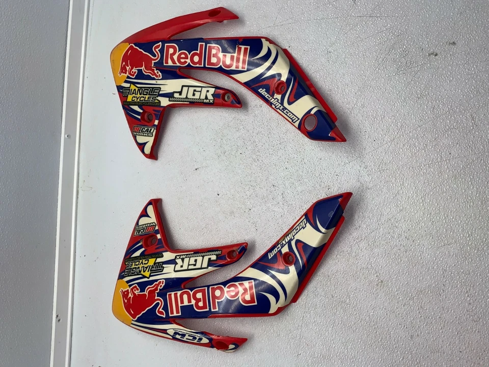 Cubierta de radiador Honda CR85R 2005. Foto 2 de 4