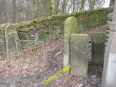 Foto 12x8 Fußweg vor der Stoney Ridge Road Shipley \/SE1437 Das sieht aus wie c2013