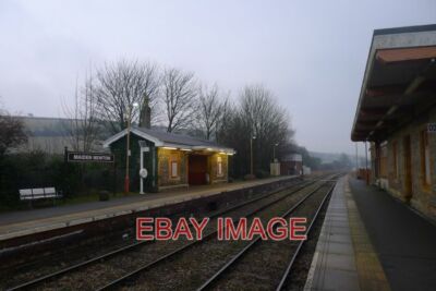 FOTO MAIDEN NEWTON STATION PLATSTEIG 2 (FERNSEITE) FÜR ZÜGE NACH DORCHESTER 2017