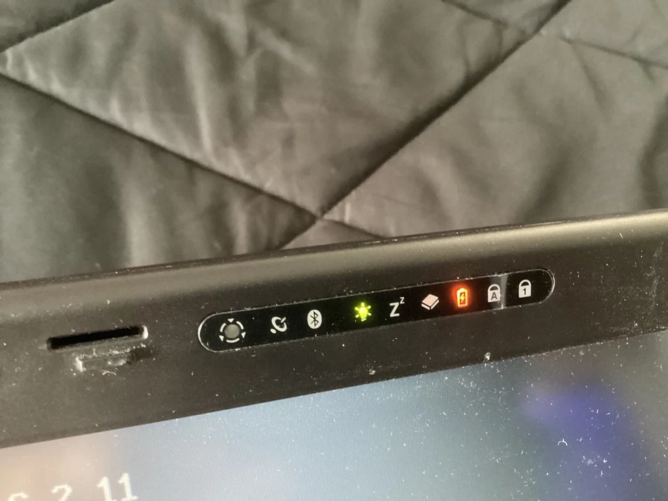 Acer Travelmate PC Tablet C300 - Image 4 of 4