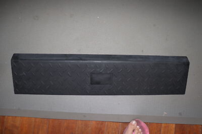 10M Adjustable Heel Elevated Rubber Ramp 70 X 16.5 X 5 CM SQT-WDG-LNG-BLK