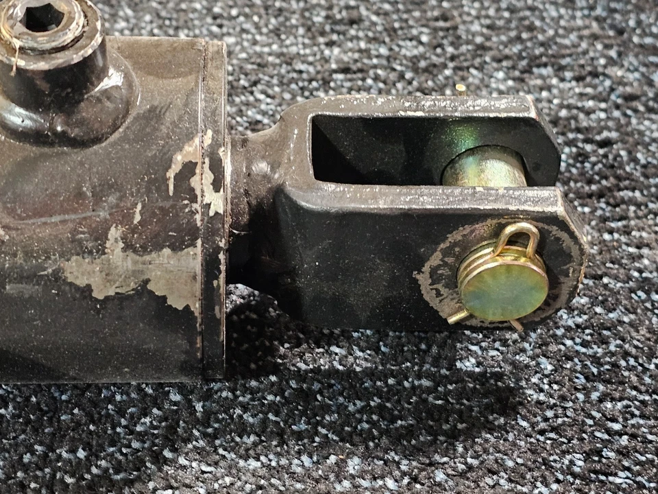 Varilla de cilindro de doble acción Hercules HCW-3512: 1-3/4" diámetro: 3,5" Foto 3 de 4