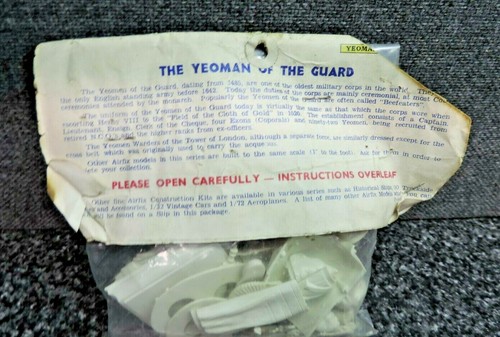 Airfix Yeoman of the Guard Construction Model Kit England Bag Header Card Figure - Picture 4 of 4