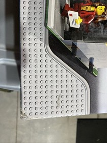 LEGO 10218 | Pet Shop | Creator Expert | Modular | Retired | NEW SEALED IN BOX