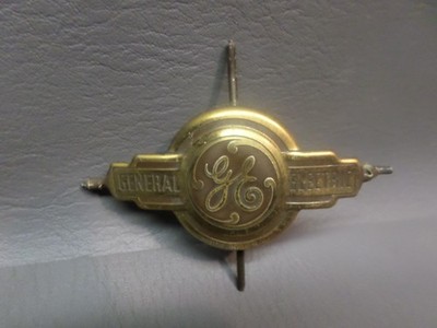 ANTIKES GENERAL ELECTRIC MESSING EMBLEM / AUFKLEBER - WERBUNG - MASSIV