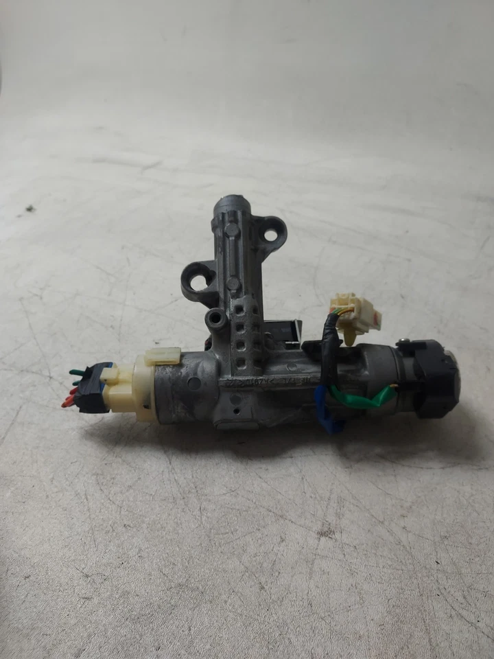 06-07 Hyundai Sonata Bloqueo de encendido Cilindro Interruptor Carcasa Conjunto con llave Foto 3 de 4