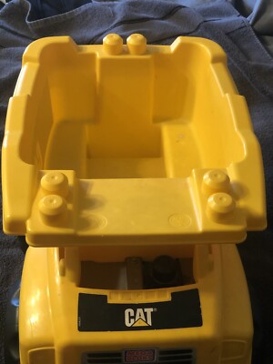 Mega Bloks Large Plastic Caterpillar Cat Dump Truck 12 Tall X 16 Long 11  Wide