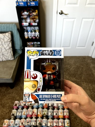 Funko Pop: Luke Skywalker (X-Wing Pilot) - Star Wars NEW IN BOX (NIB) #17