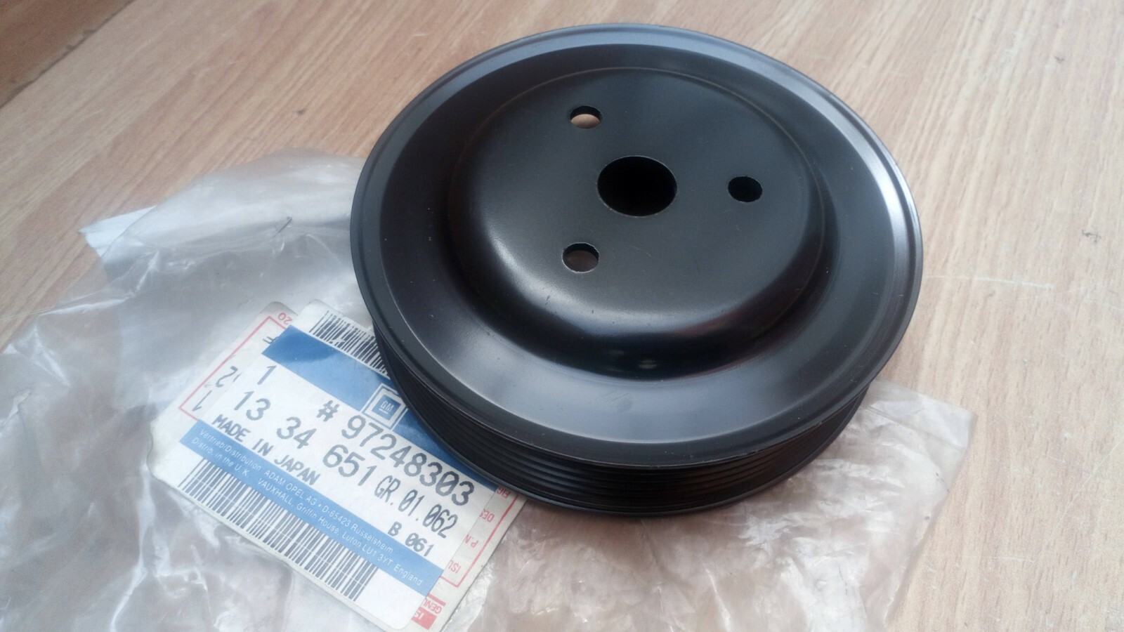 Water Pump Pulley Fan Drive for Opel ASTRA ZAFIRA 1.7 CDTI 