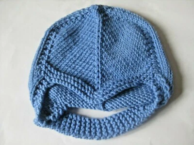 HAND KNITTED HANDGESTRICKTER BABYHELM in JEANSBLAU mit GRÖSSE NEW BORN (6)