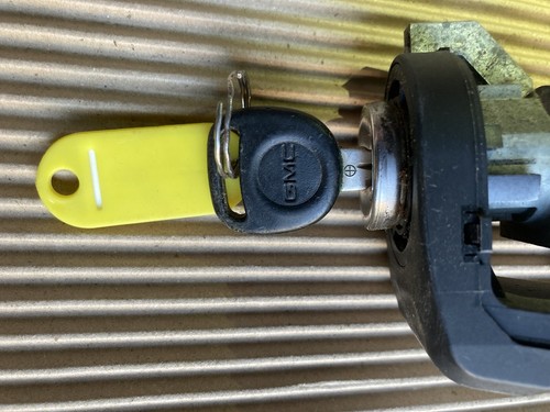 07-14 GMC Acadia Ignition Switch/  Steering Lock Immobilizer + Key 313057 AD - Picture 7 of 19