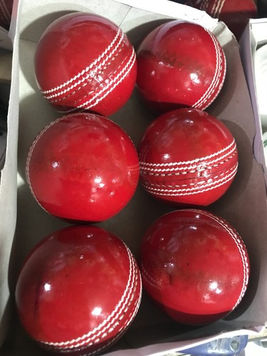 Palline rigide da cricket 4 pezzi in pelle di alta qualità - Set di 6 - Foto 2 di 19
