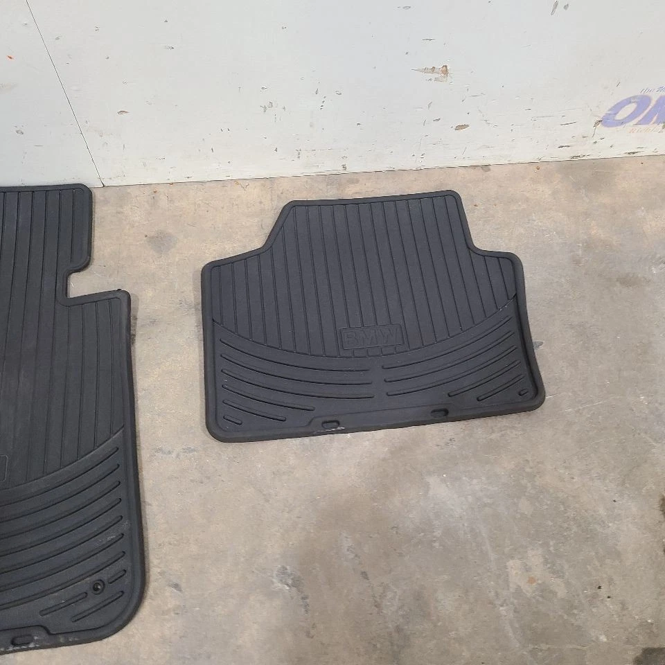 11 2011 BMW Z4 JUEGO ALFOMBRILLAS GOMA DELANTERAS NEGRO Foto 3 de 4