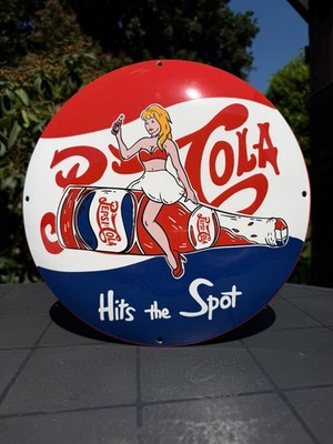 Emailleschild Getränk Pin Up Girl Gas Oil USA Route 66 Auto Oldtimer U.S. Diner