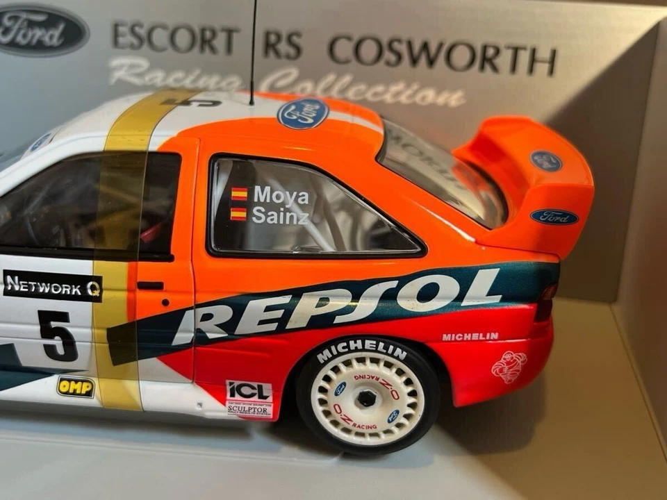 1/18 UT models Ford ESCORT WRC 1997 RAC Rally UT Models Ford Escort C.Sainz - Image 4 of 4