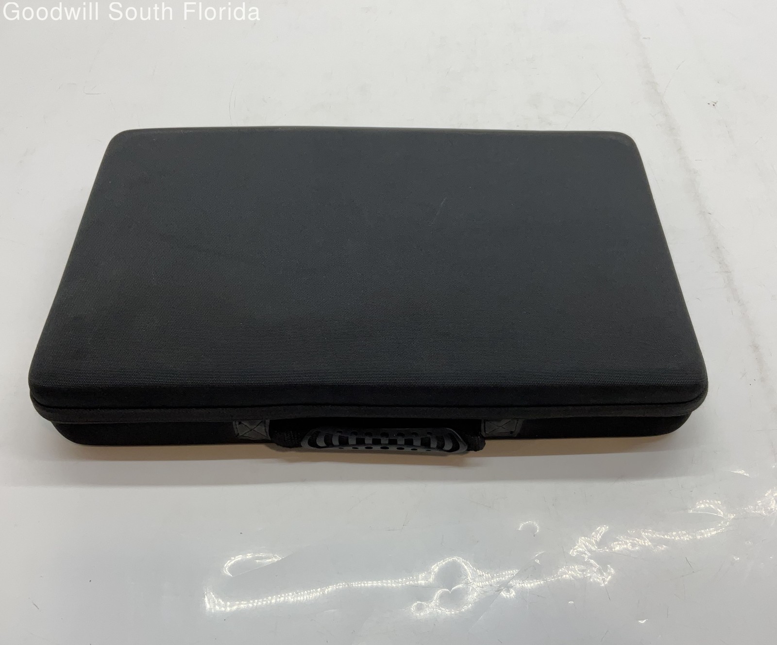 ieGeek IK-902 Black Portable DVD Player With Accessories Not Tested