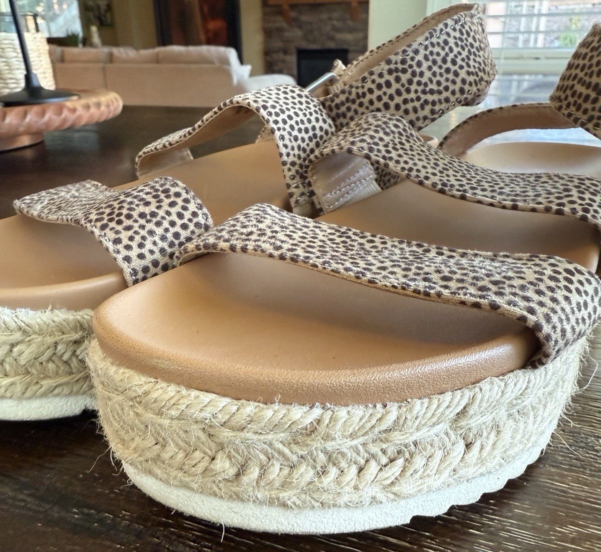 Universal Thread Women's Natalie Leopard Print An… - image 3