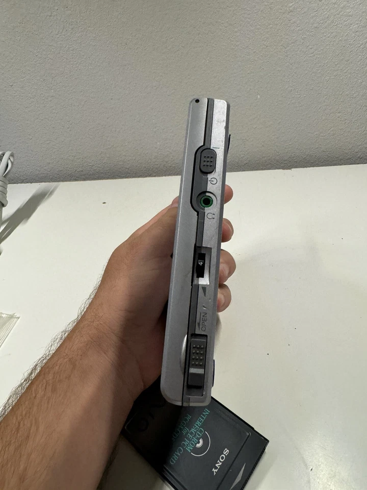 Sony VAIO External CD-ROM (PCGA-CD5) - Image 4 of 4