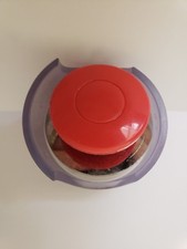 IDEC AYW402-R Push-Pull Button Red, less contacts