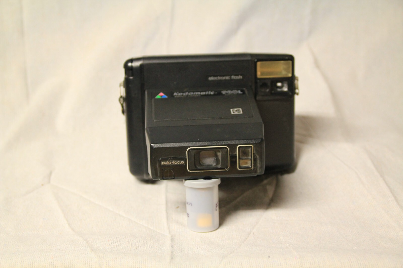 Kodamatic Instant Camera 980L Vintage Camera-image