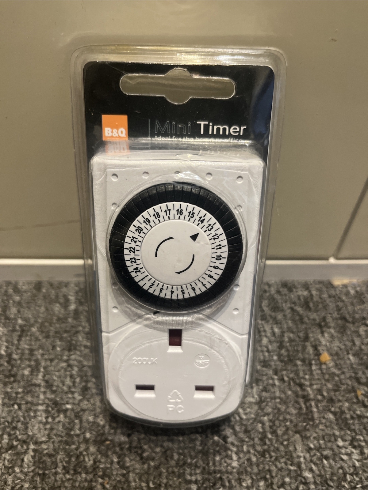 24 Hour Mechanical Mains Plug In Timer Switch Time Clock Mini Timer Socket UK