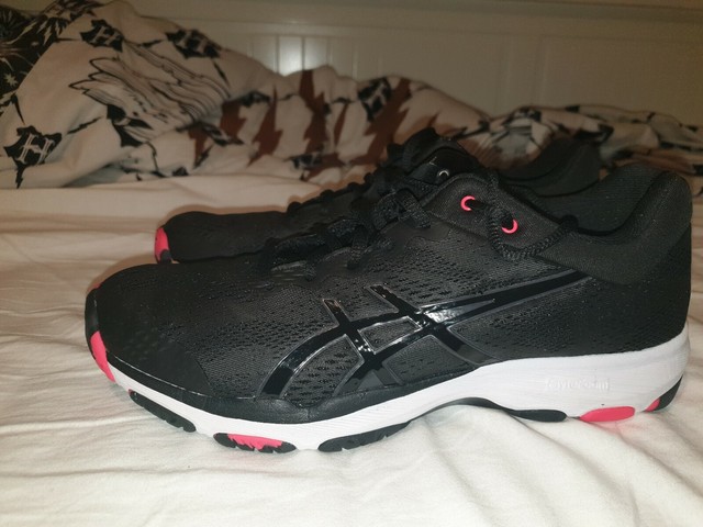 asics black netball shoes
