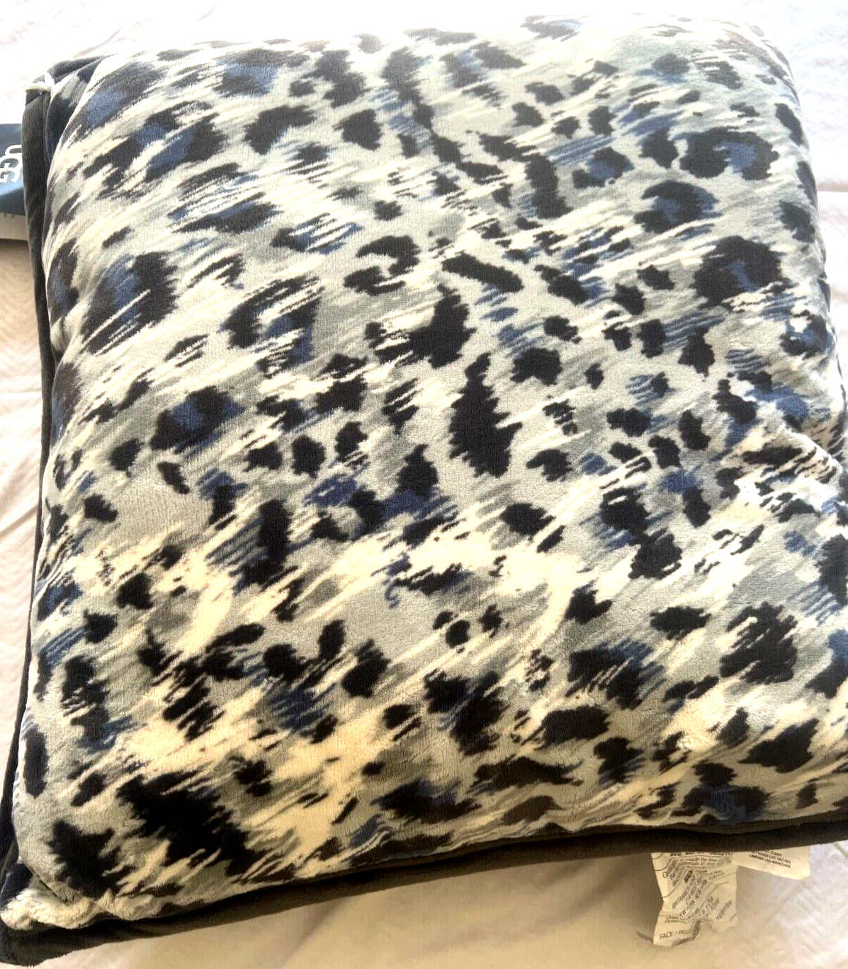 ugg bobcat throw