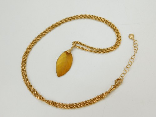 Michael Vincent Michaud Amber Glass Leaf Gold Tone Pendant Necklace *Sm Chip*