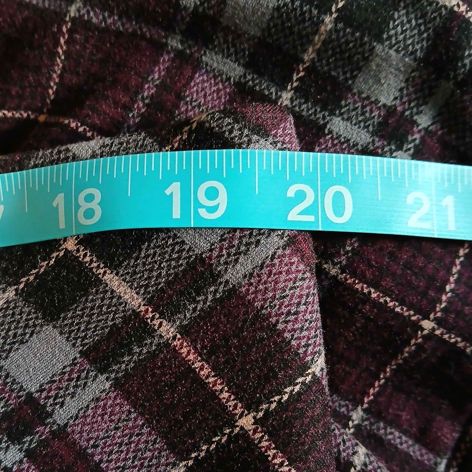 Women's EUC TORRID Pixie Ankle Pants Pull On Blac… - image 4