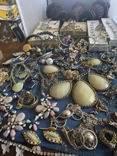 Antique Vintage Junk Drawer Jewelry Estate Sale Find Lot Q-57