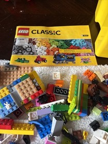 LEGO Creator Medium Creative Brick Box Tons Pieces Yellow Box Huge Lot 3lbs 7oz