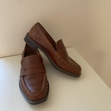 DV Dolce Vita Women's Size 7.5 Freyr Light Brown - Dark Tan Loafer