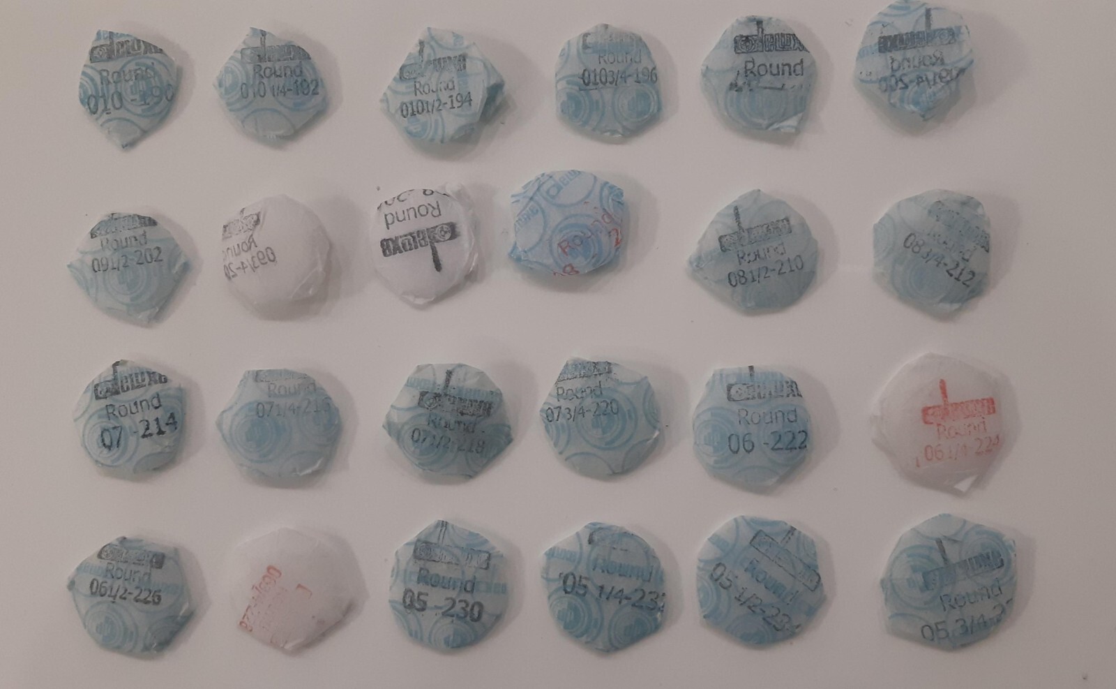 Verres en plexi punaises taille 190 à 236 haute résistance aux chocs